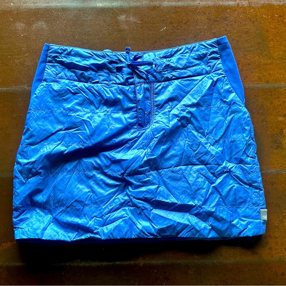 Mountain Hardwear size small insulated winter skirt for outdoor snow adventures